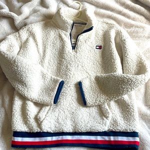 TH fluffy Jacket!! Great for fall and winter!!